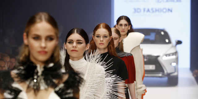 2017 04 Lexus 3D Fashionshow