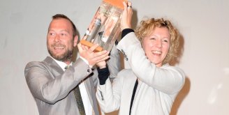 Premios diseño lexus Entrega de trofeo a los ganadores de 2015