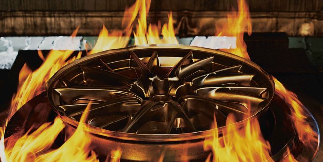 Llanta Lexus Fabricación de una llanta única al calor del fuego
