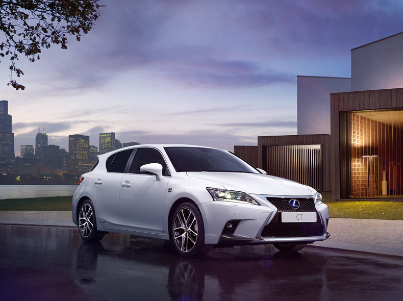 ct 200h image 017 790 590