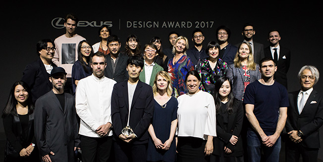lda article asset desktop group shot