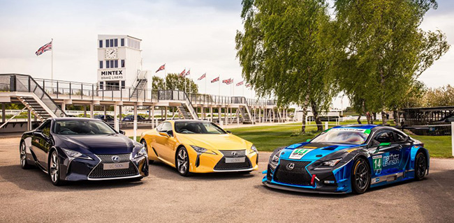 LC Hybrid, LC v8 e RC F GT3 a Goodwood LC Hybrid LC v8 e RC F GT3 parcheggiate in esposizione sul circuito di Goodwood