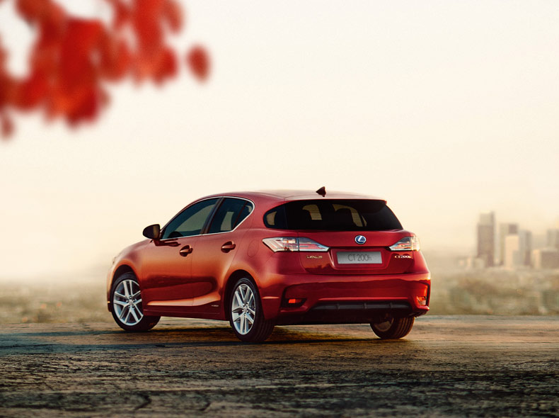 ct 200h image 006 790 590