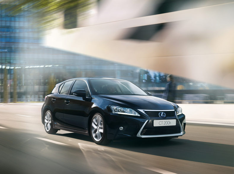 ct 200h image 030 790 590