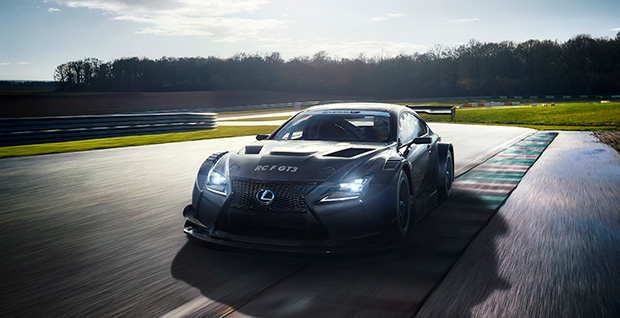 Rijdende Lexus RC F GT3 op circuit