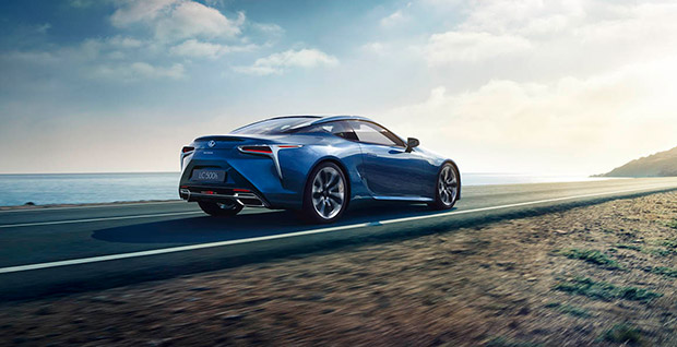 BLOEDSTOLLENDE HYBRID GRAN TURISMO DE LEXUS LC 500h
