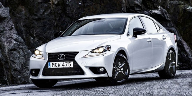 Modellprogrammet breddas med Lexus IS Sport