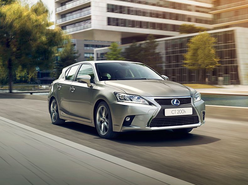 2017 CT 200h Business Edition Gallery 790x590 LOC 01 PB