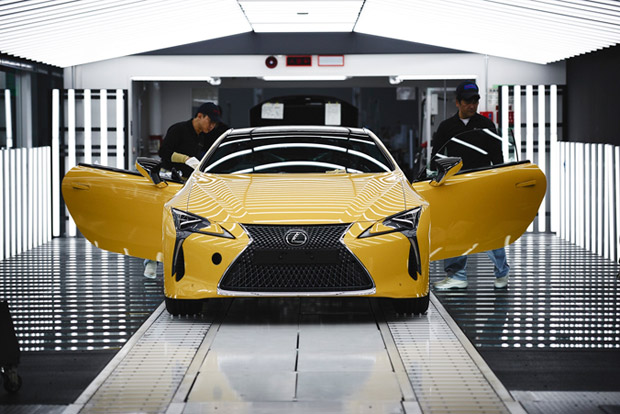 Lexus LC Uretim 02