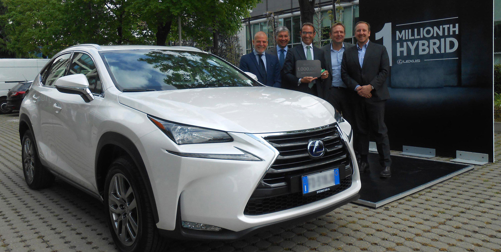 Lexus NX 1 milyonuncu hibrit
