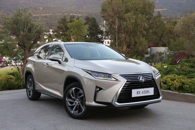 lexus satin alma 03