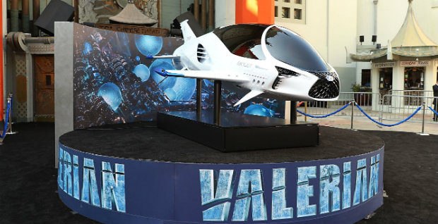 LEXUS ТА SKYJET ПРИЗЕМЛИЛИСЯ НА ЧЕРВОНУ ДОРІЖКУ ПРЕМ’ЄРИ ФІЛЬМУ ЛЮКА БЕССОНА «ВАЛЕРІАН І МІСТО ТИСЯЧІ ПЛАНЕТ»