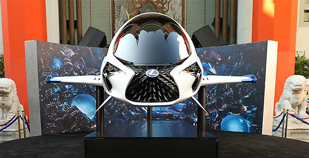 LEXUS ТА SKYJET ПРИЗЕМЛИЛИСЯ НА ЧЕРВОНУ ДОРІЖКУ ПРЕМ’ЄРИ ФІЛЬМУ ЛЮКА БЕССОНА «ВАЛЕРІАН І МІСТО ТИСЯЧІ ПЛАНЕТ»