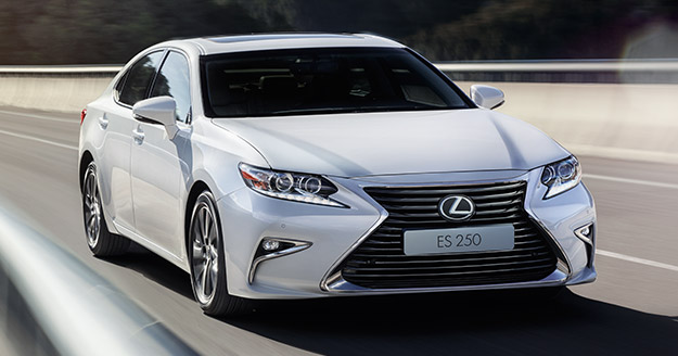 Оновлений бізнес седан Lexus ES 250 вже в Україні