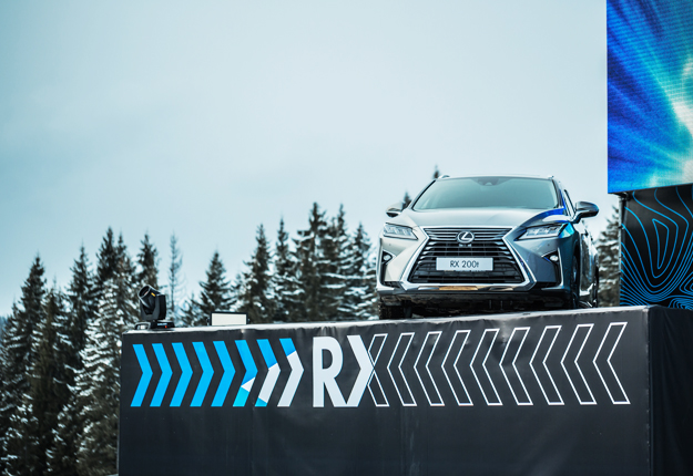 25 27 лютого 2016 року на честь виходу нового покоління культового кросовера Lexus RX у зимовому курорті «Буковель» відбувся «Lexus High Drive»