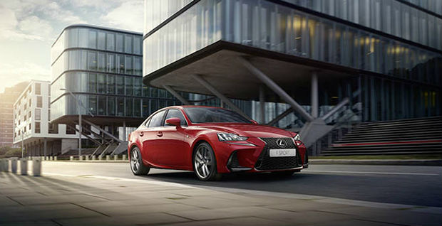 Оновлений Lexus IS 200t вже в Україні Lexus IS 200t in Ukraine