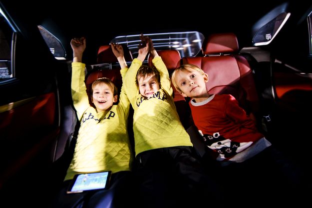 Cпеціальний проект Lexus Smart Kids Діти в салоні Lexus RX200t