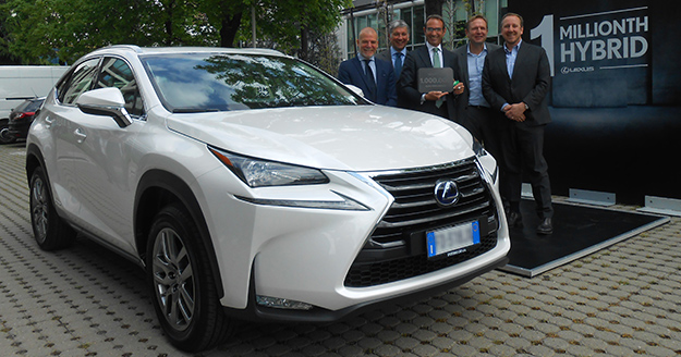 LEXUS PUTS 1 MILLIONTH HYBRID ON THE ROAD news