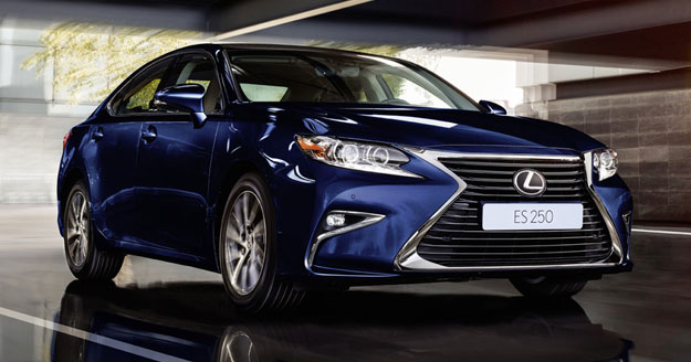 Прийом замовлень на оновлений розкішний седан Lexus ES