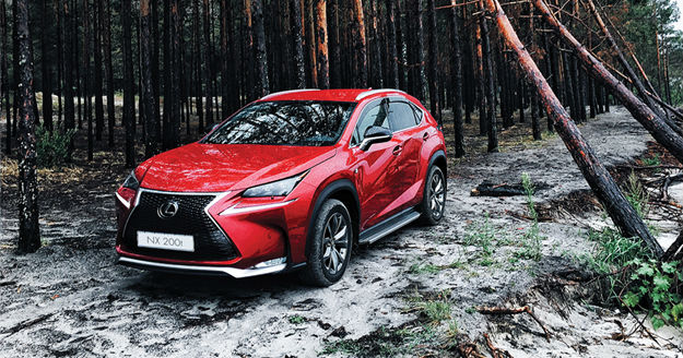 Вражаючий кросовер Lexus NX